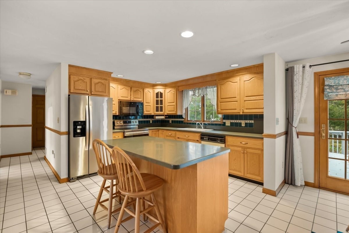 104 Leonard Farm Rd, Abington, MA 02351 - Image 4