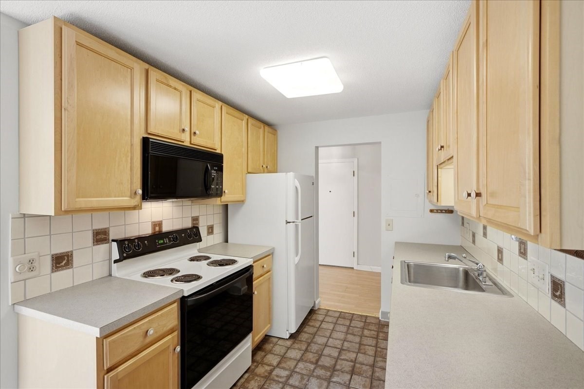1208 Greendale Ave Unit 211, Needham, MA 02492 - Image 18