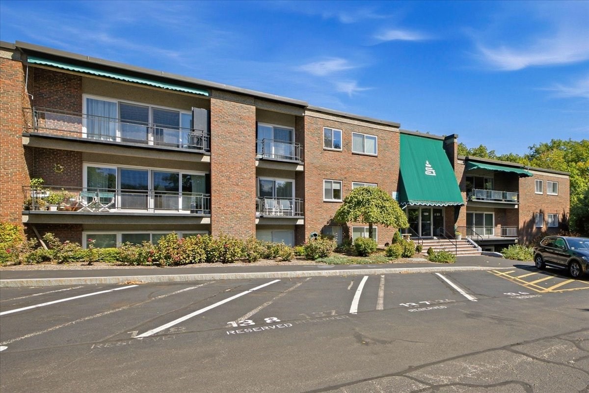 1208 Greendale Ave Unit 211, Needham, MA 02492 - Image 5