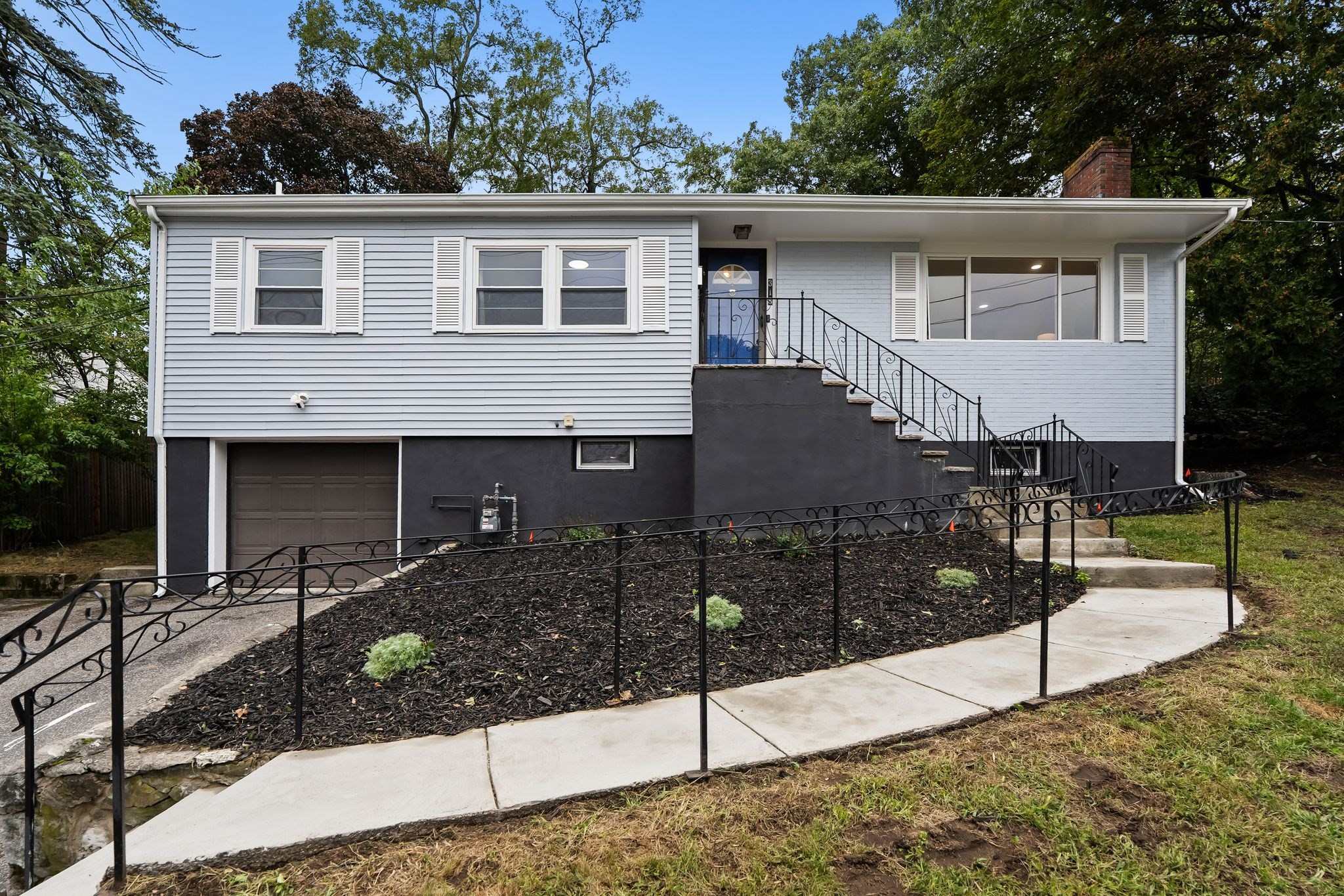 318 Mystic St, Arlington, MA 02474