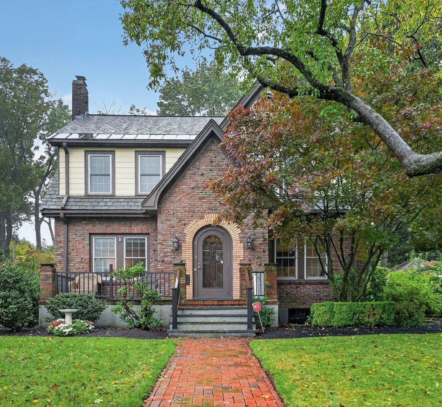 14 Houston St, West Roxbury, Boston, MA 02132