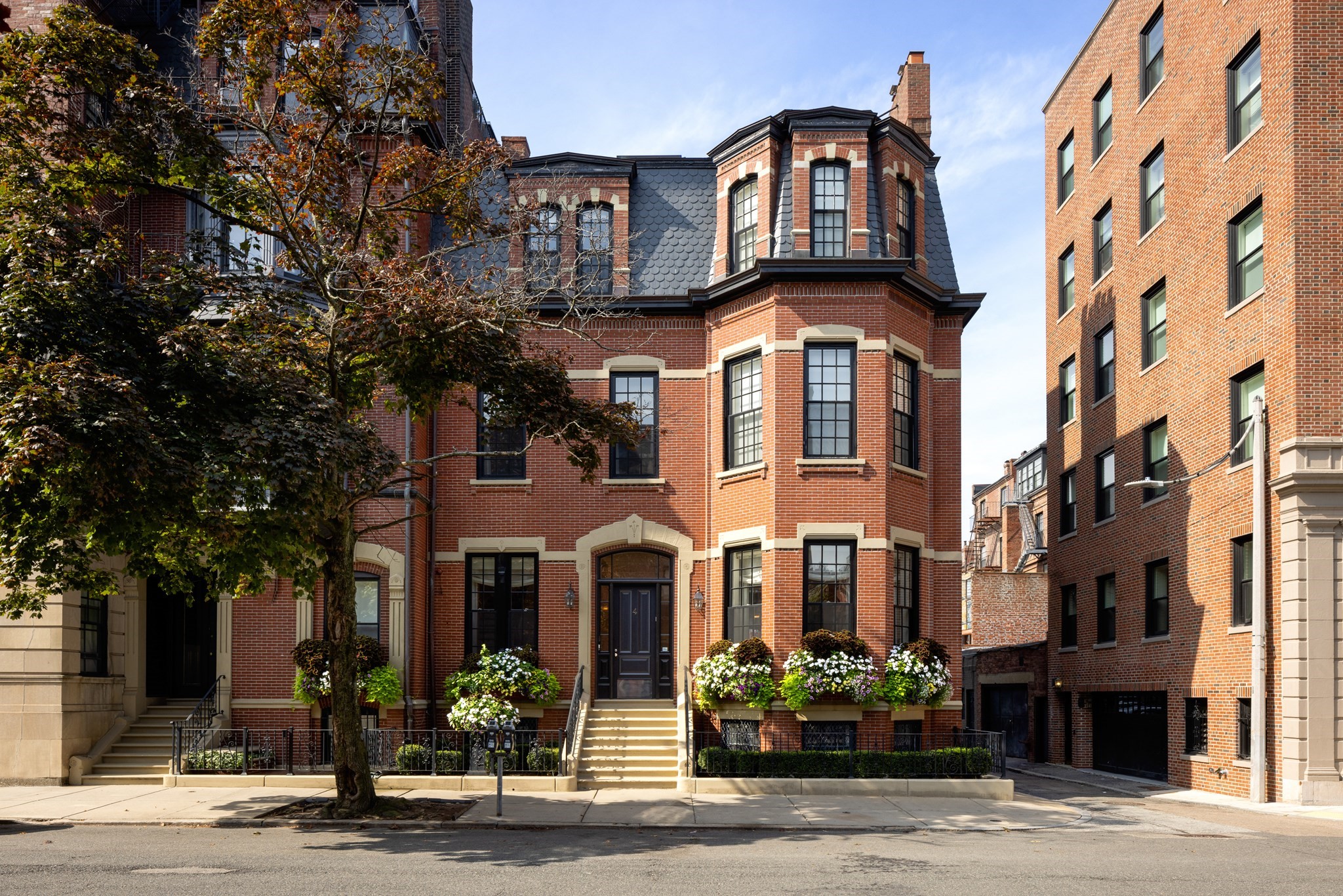 4 Gloucester Street, Back Bay, Boston, MA 02115