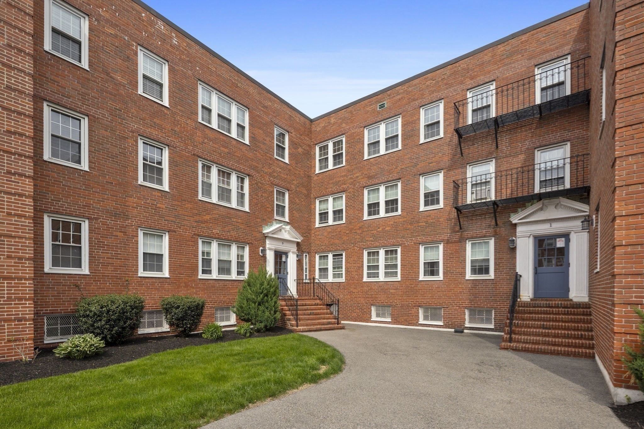 9 Lennon Ct Unit 13, South Boston, Boston, MA 02127 - Image 11