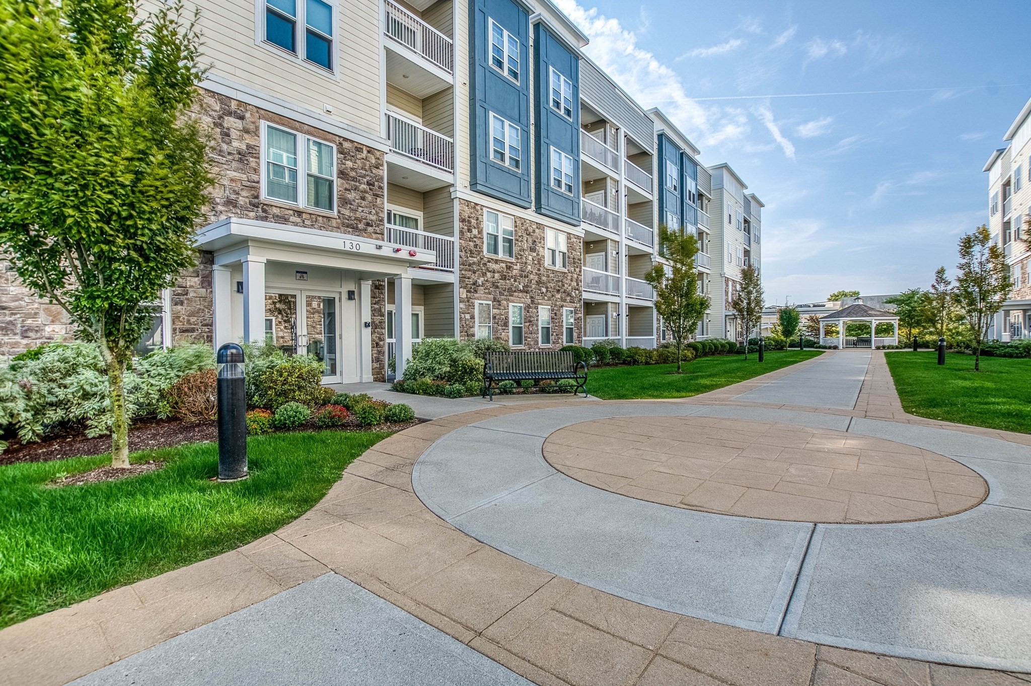130 University Ave Unit 1201, Westwood, MA 02090