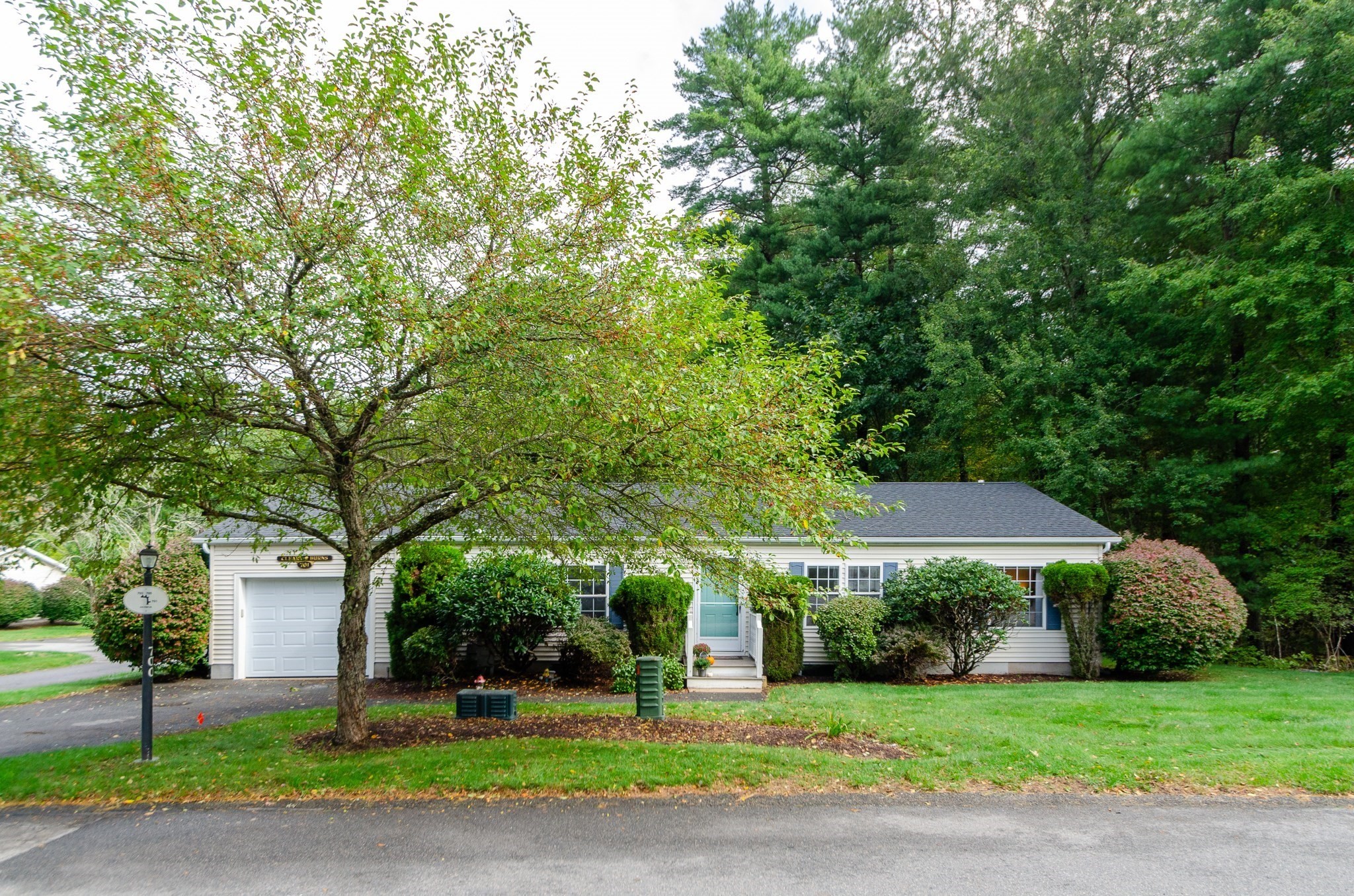 701 Oak Point Drive, Middleboro, MA 02346