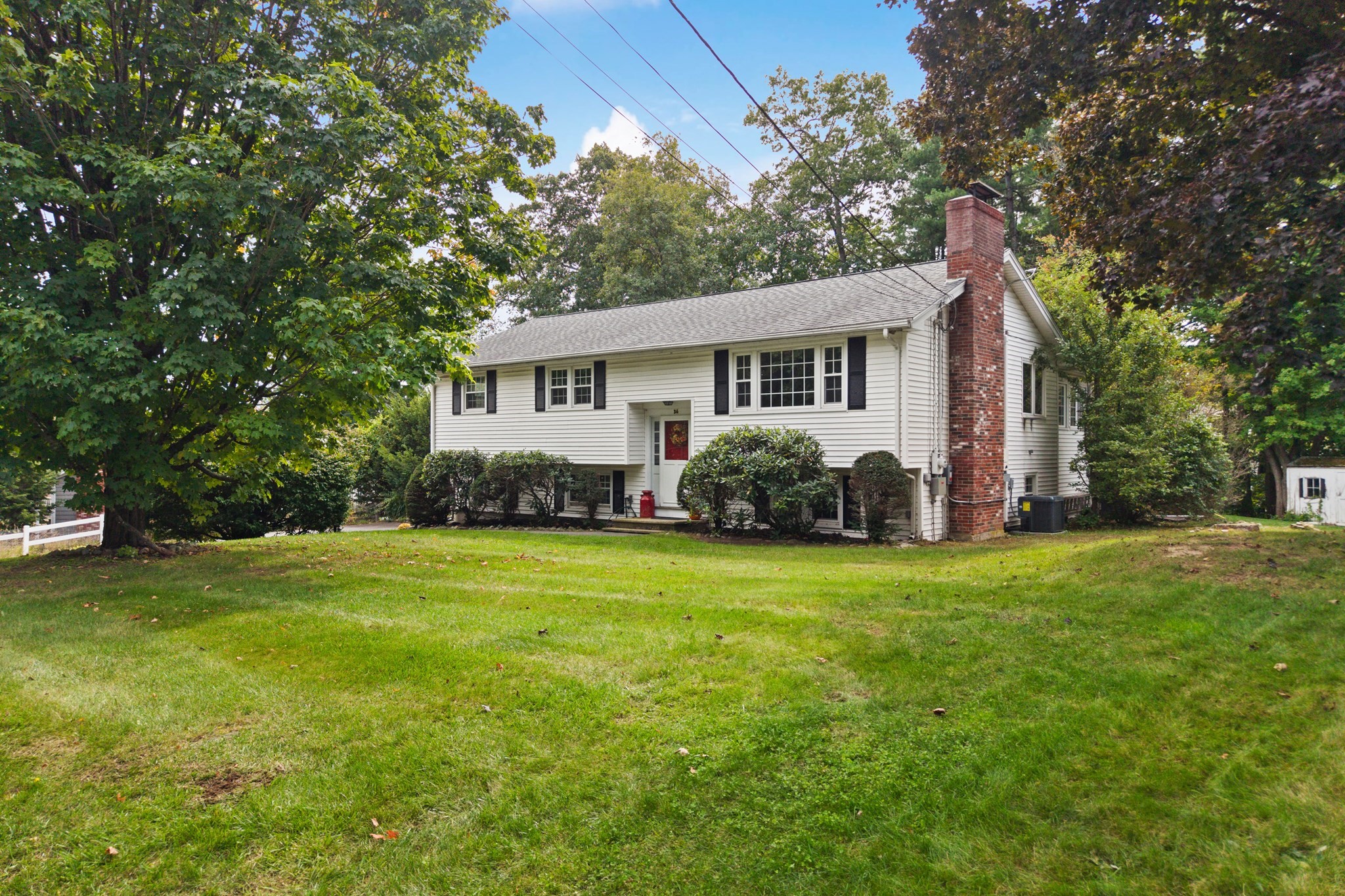36 Alexander Ave, Dracut, MA 01826
