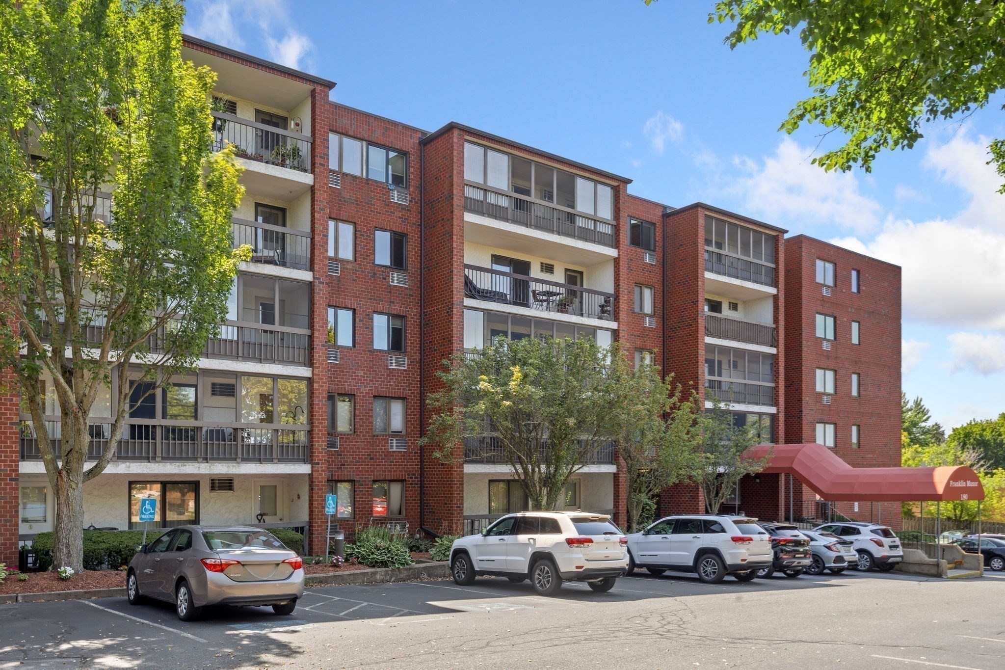 180 Green Street Unit 411, Melrose, MA 02176