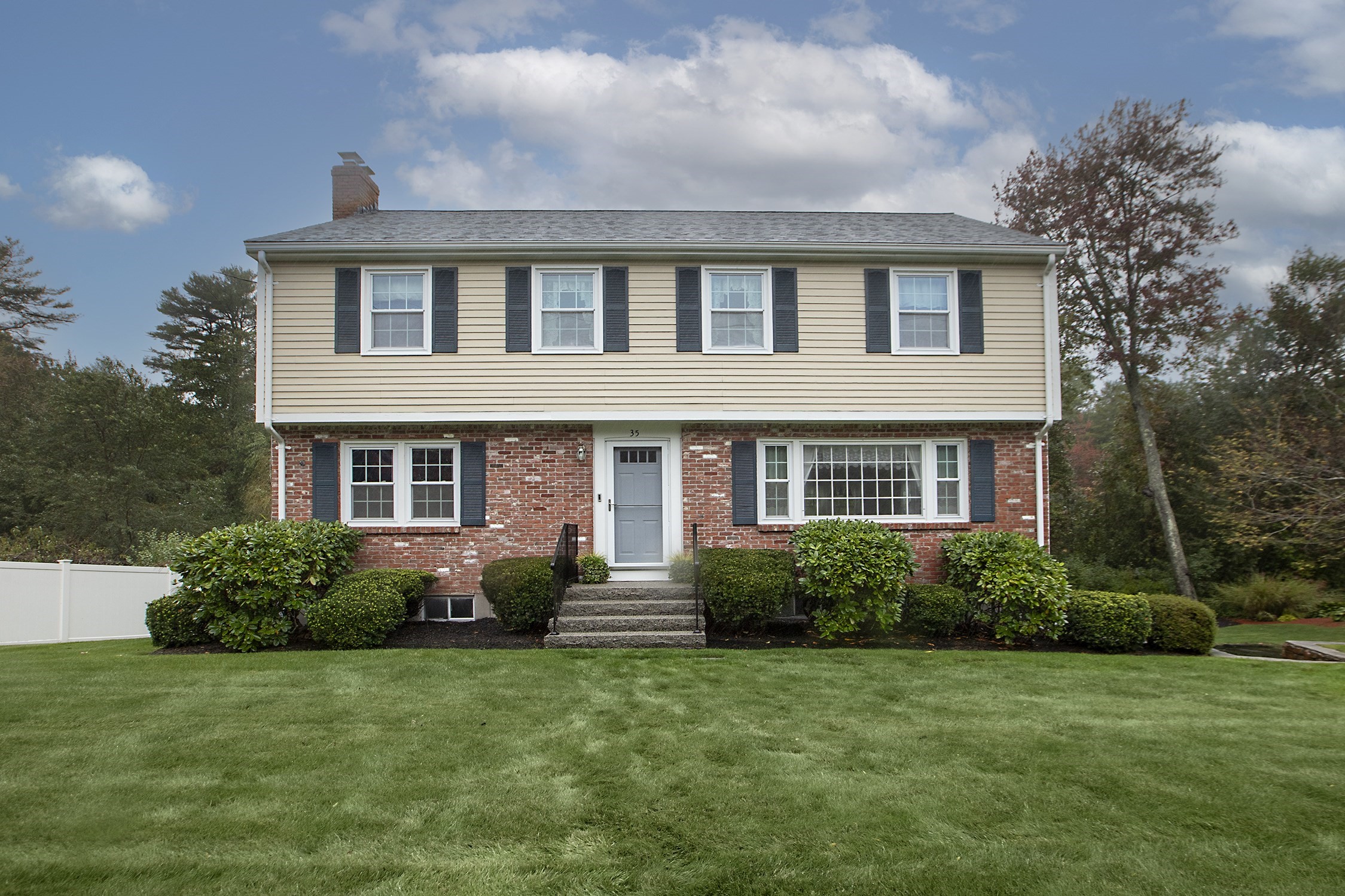 35 Kennel Hill Dr, Beverly, MA 01915