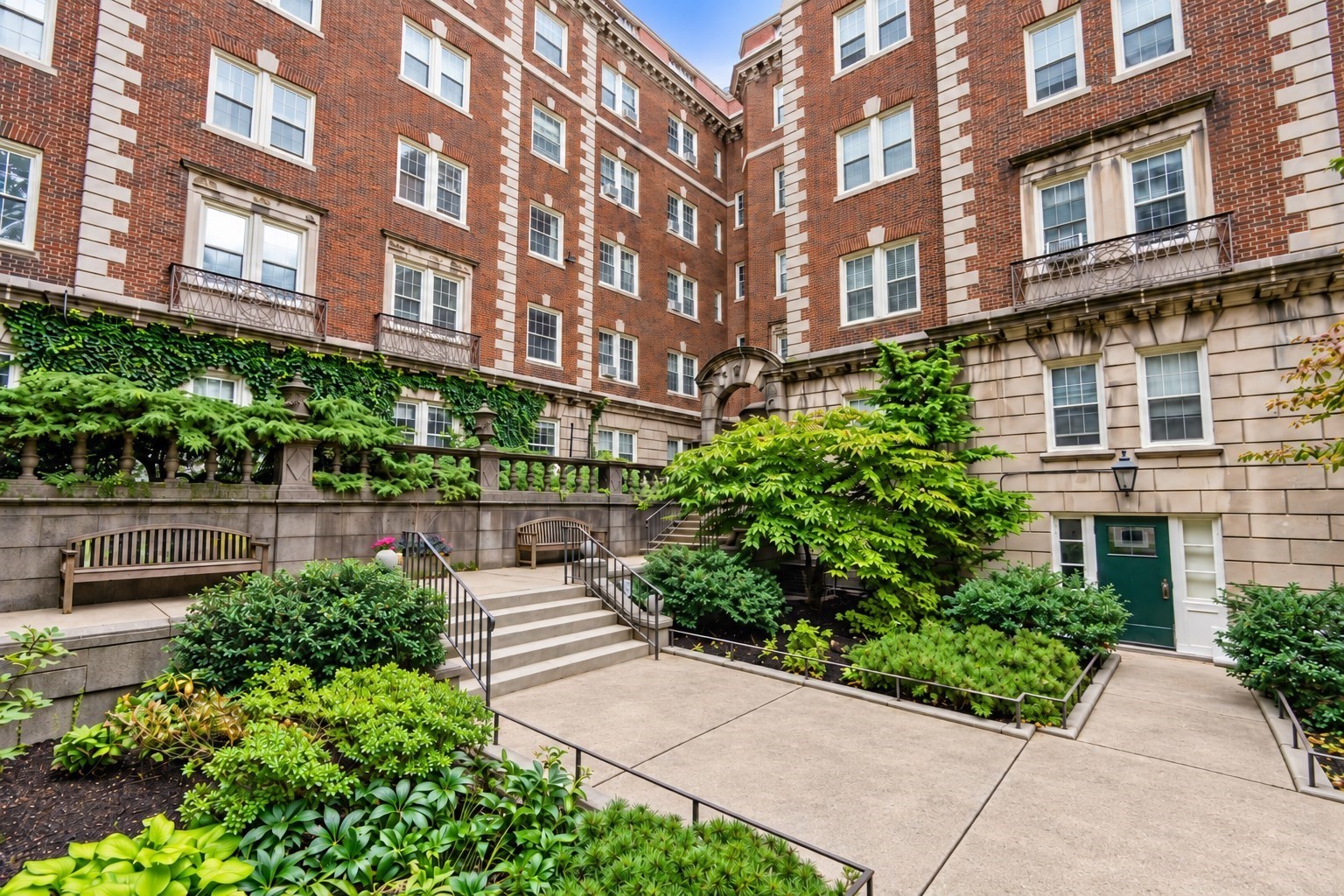 3 Arlington St Unit 35, Cambridge, MA 02140