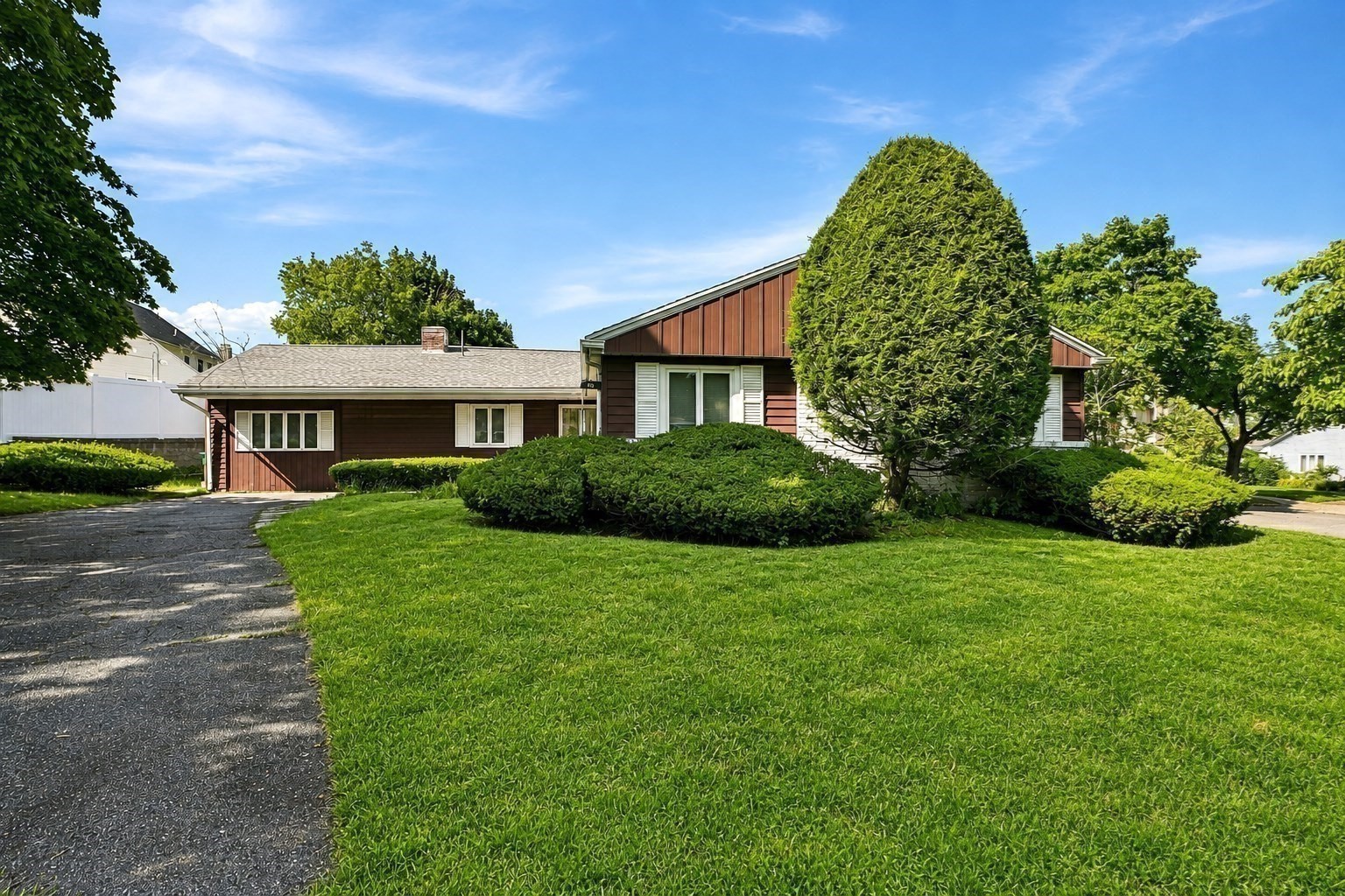 69 Maynard St, Newton, MA 02465