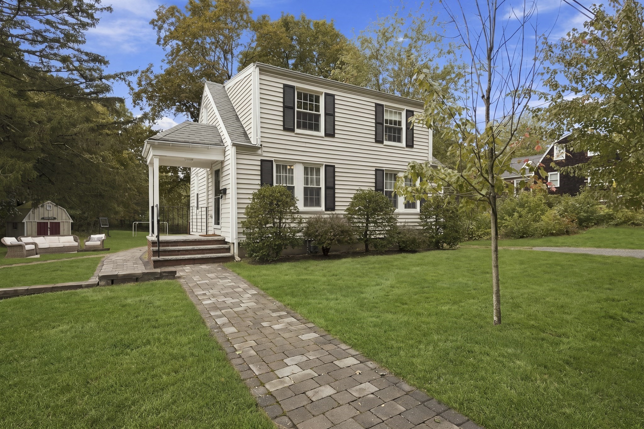 16 Clifford Ct, Hingham, MA 02043