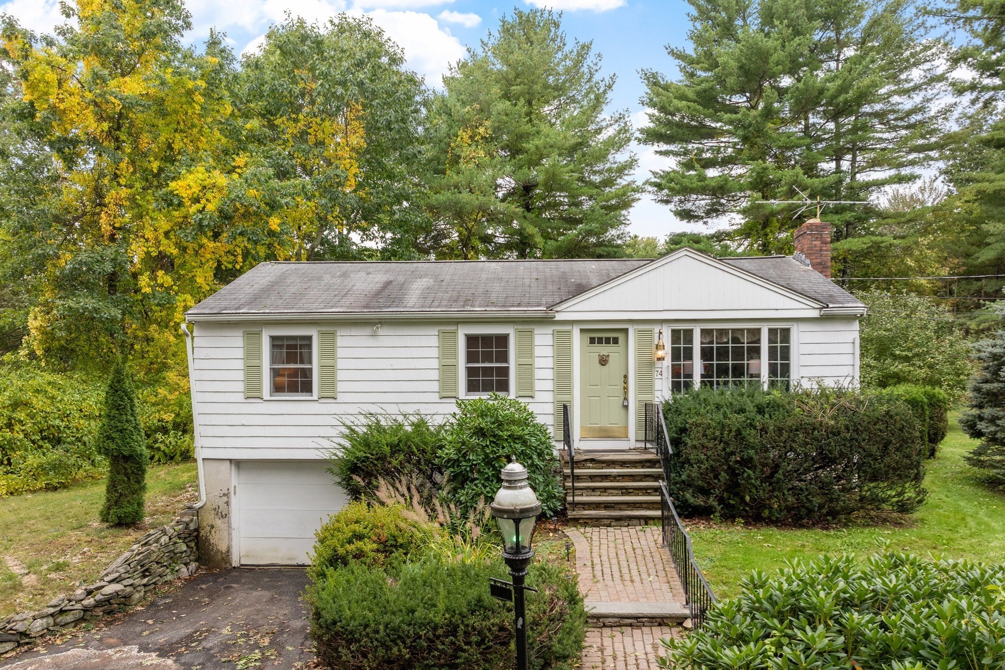 74 Davidson Rd, Boxborough, MA 01719
