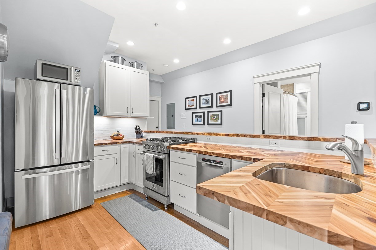 40 Highland Ave Unit 2, Somerville, MA 02143