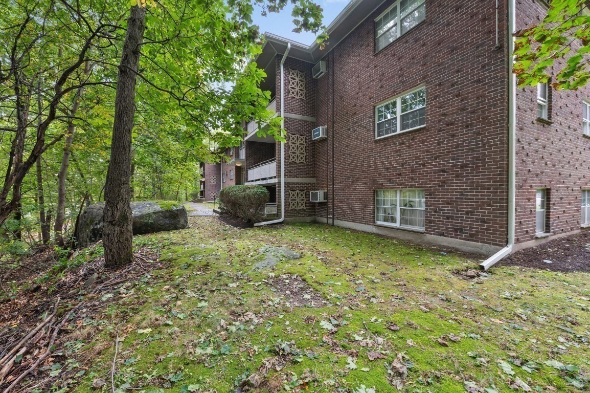 56 Jacqueline Rd Unit 8, Waltham, MA 02452 - Image 4
