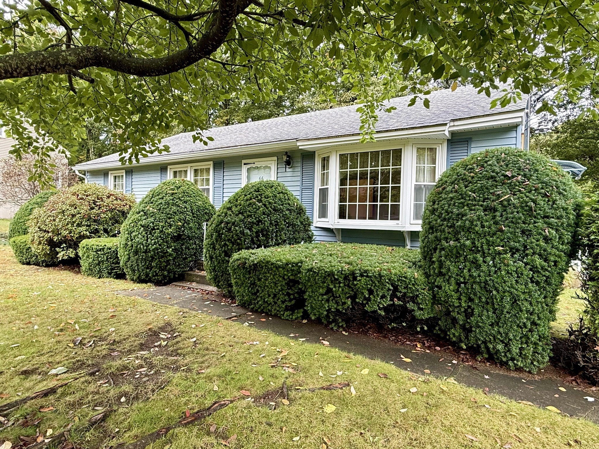 66 Debbie Dr, Leominster, MA 01453 - Image 2