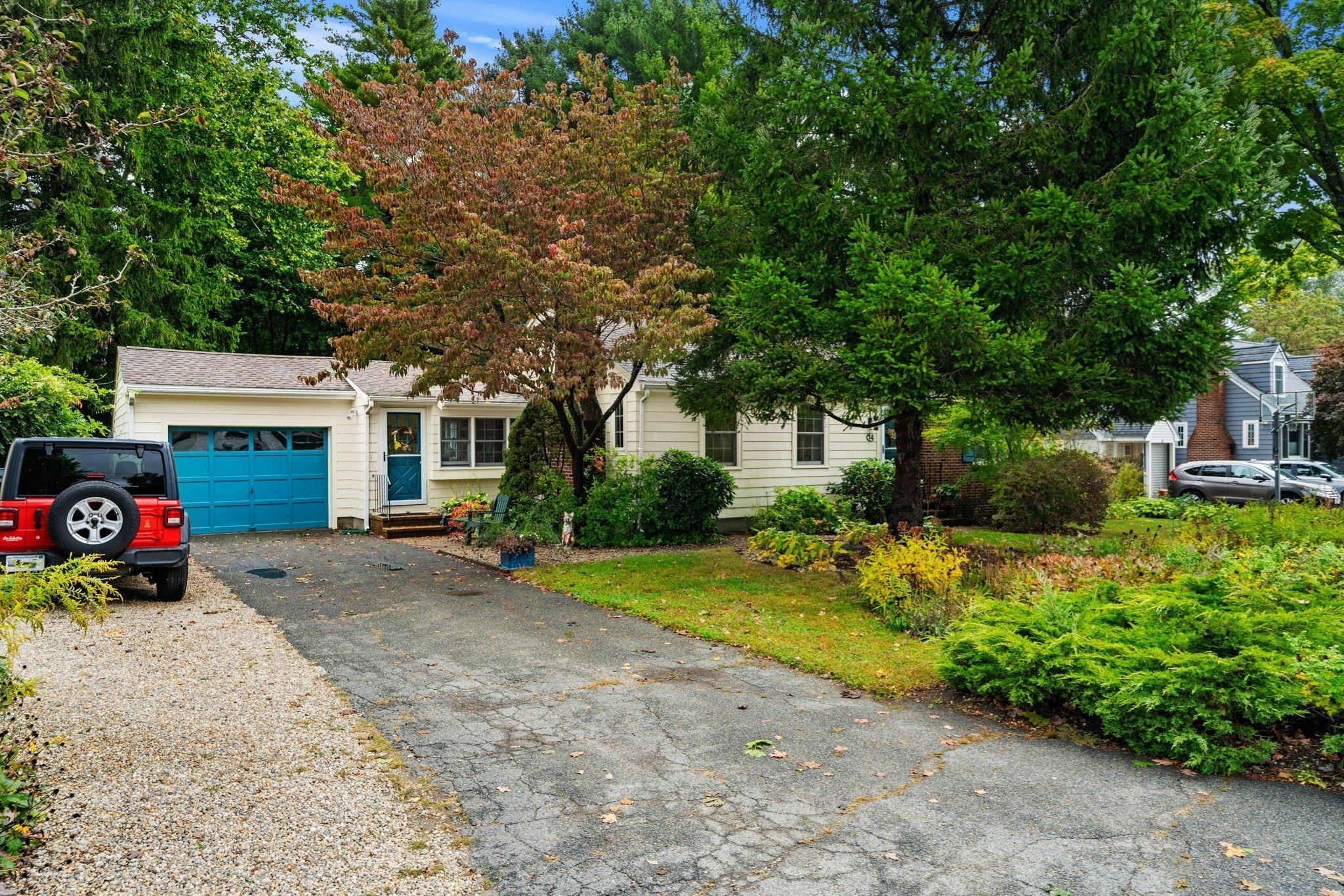 14 Ortins Rd, Hamilton, MA 01982