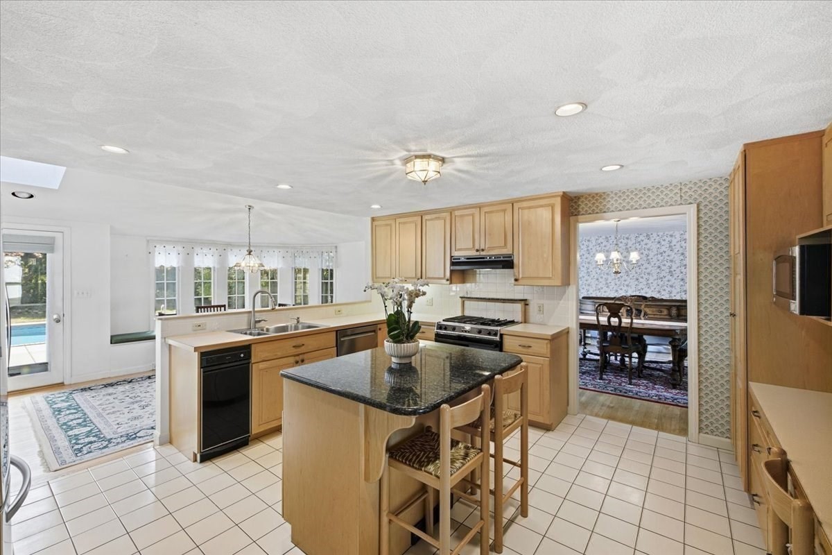 138 Forbes Rd, Westwood, MA 02090 - Image 15