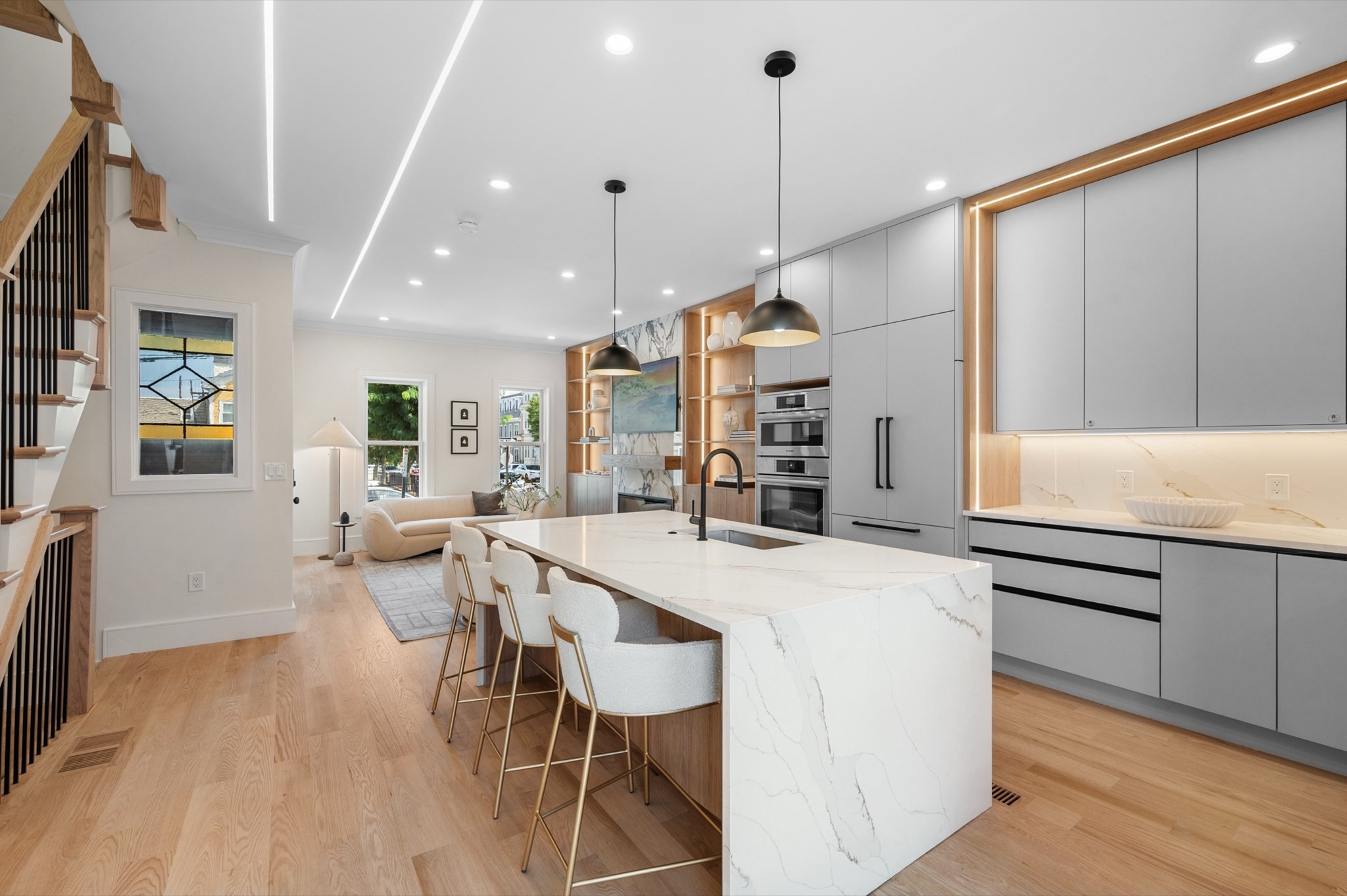 39 G St, Boston - South Boston, MA 02127