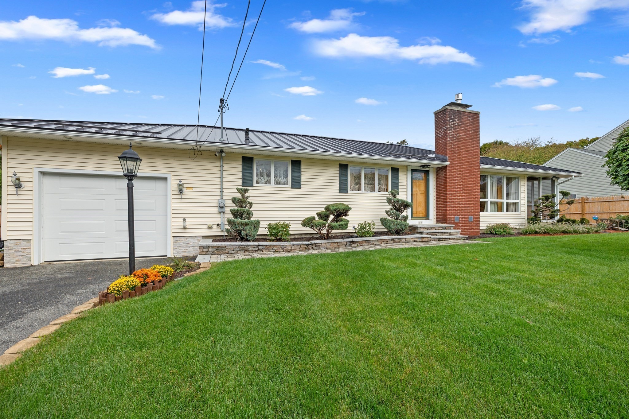 39 Adams Ave, North Andover, MA 01845