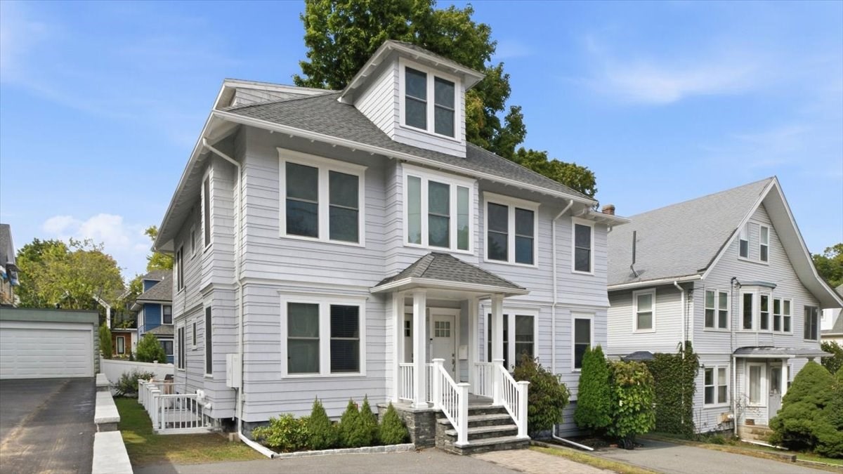 15 Ricker Rd Unit 2, Newton, MA 02458