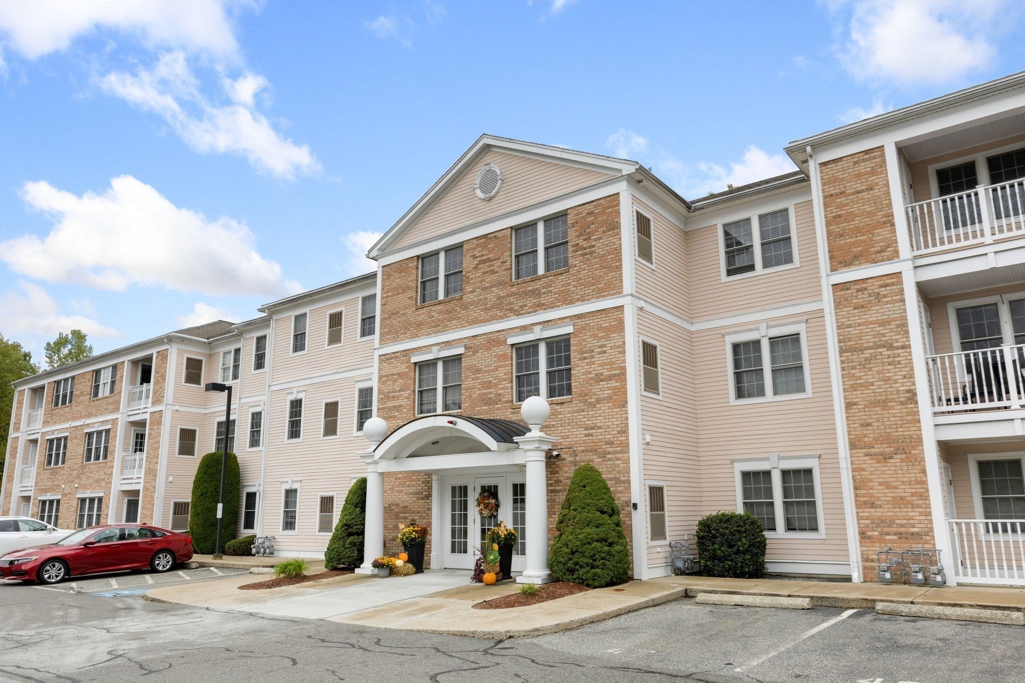 1 Millbrook Lane Unit 314, Wakefield, MA 01880