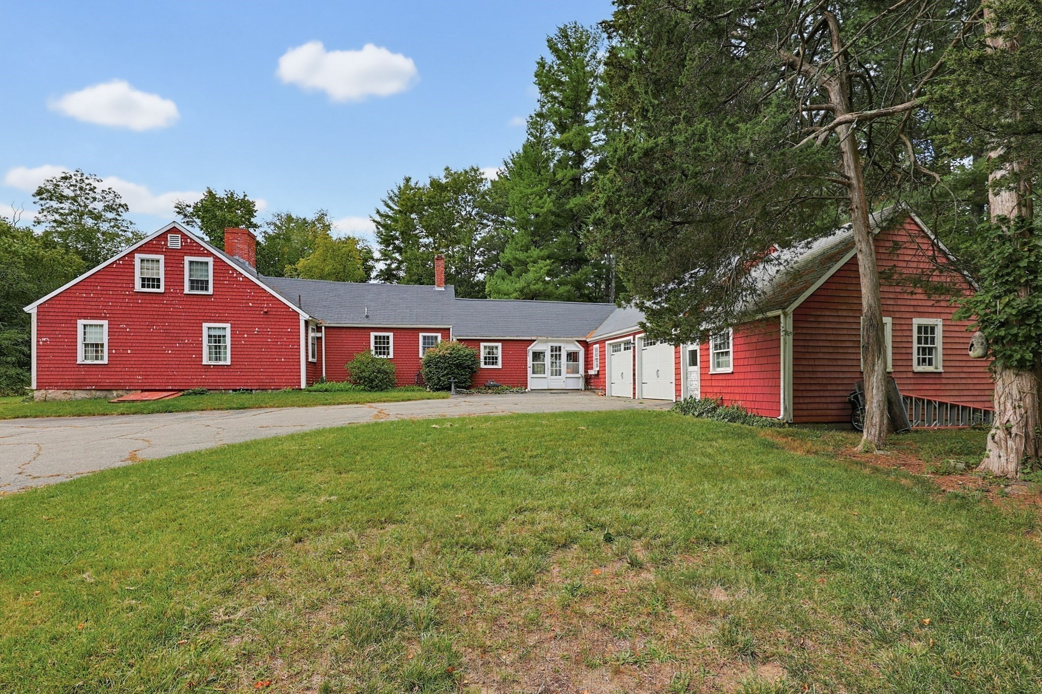 681 Washington St, Pembroke, MA 02359
