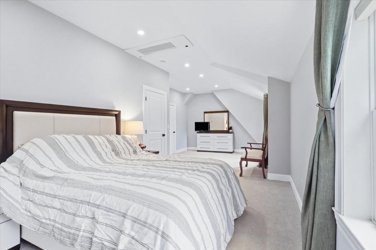 19 Digby Ave, Brockton, MA 02301 - Image 25