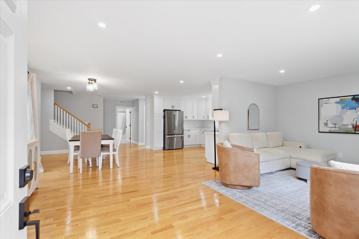 19 Digby Ave, Brockton, MA 02301 - Image 9