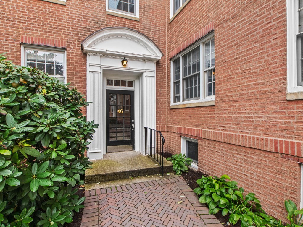 46 Browne St Unit 5, Brookline, MA 02446