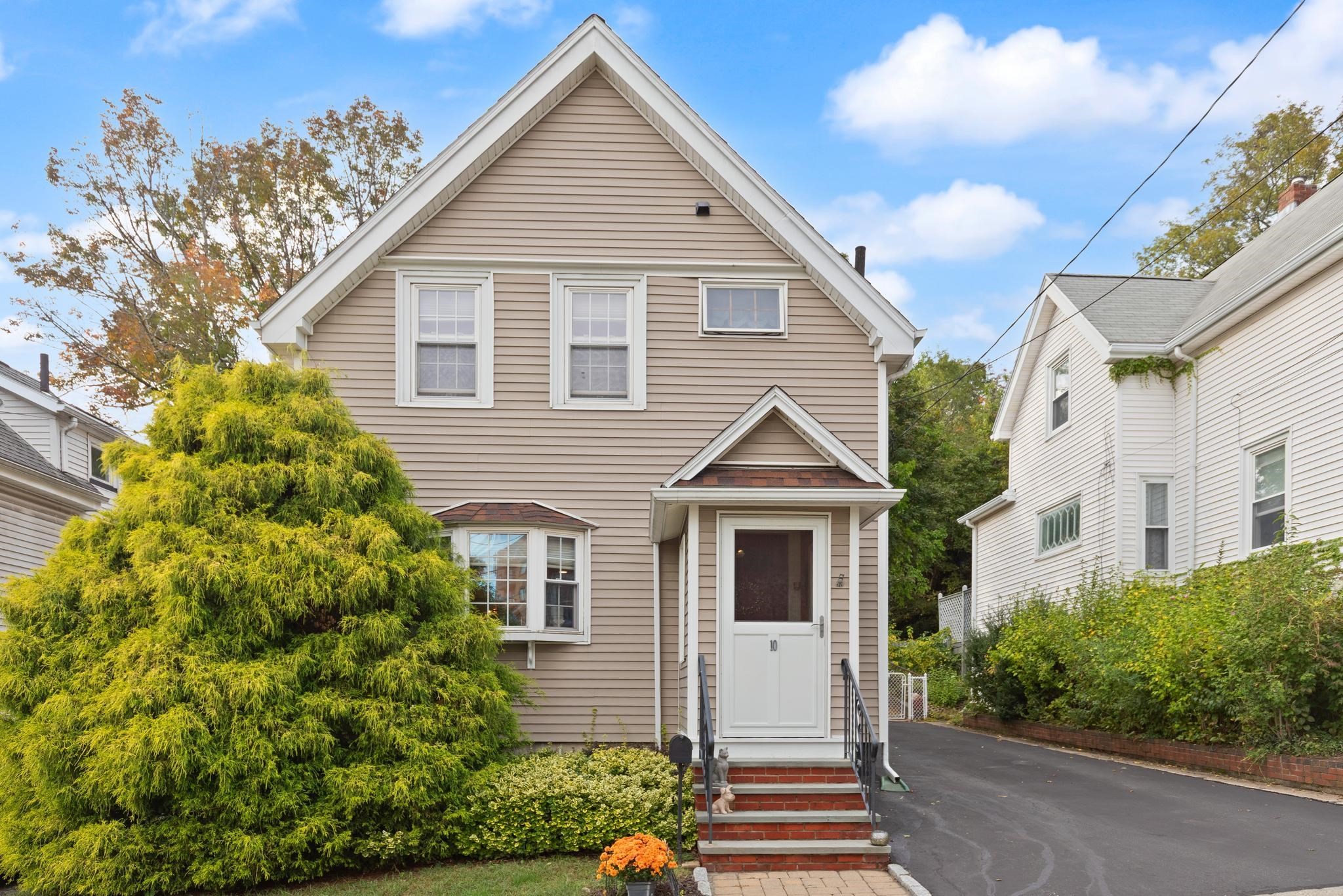 10 Cedar Cliff Terrace, Medford, MA 02155