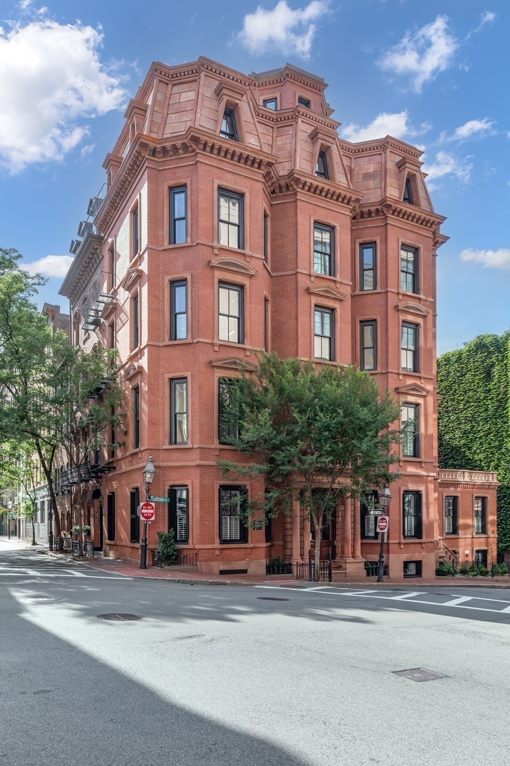 57 Hancock St, Beacon Hill, Boston, MA 02114