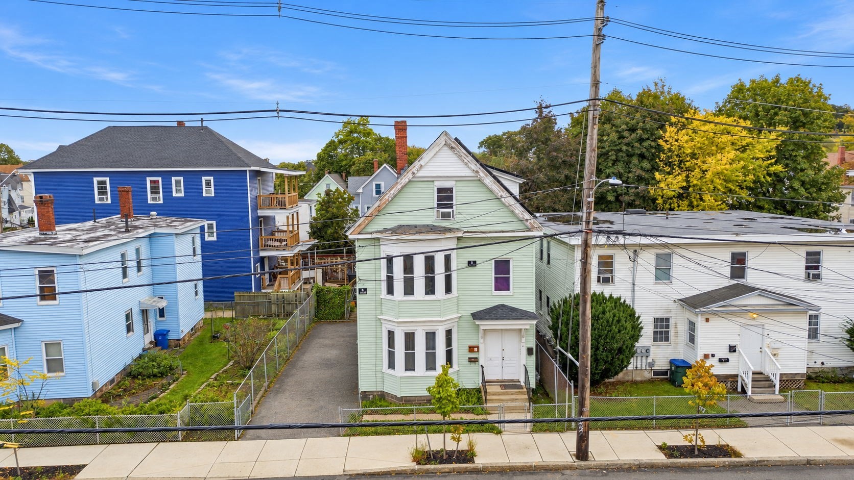 46 Manchester, Lawrence, MA 01841