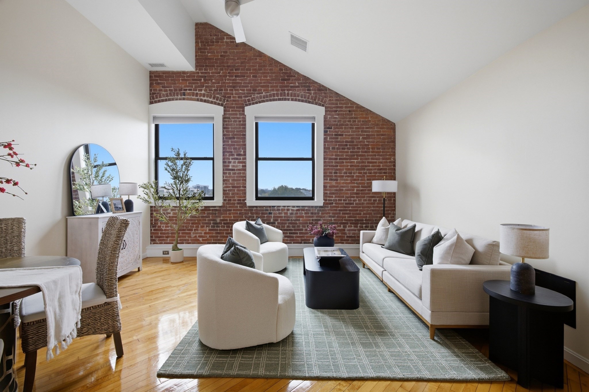 94 Newbury Ave Unit 402, Quincy, MA 02171