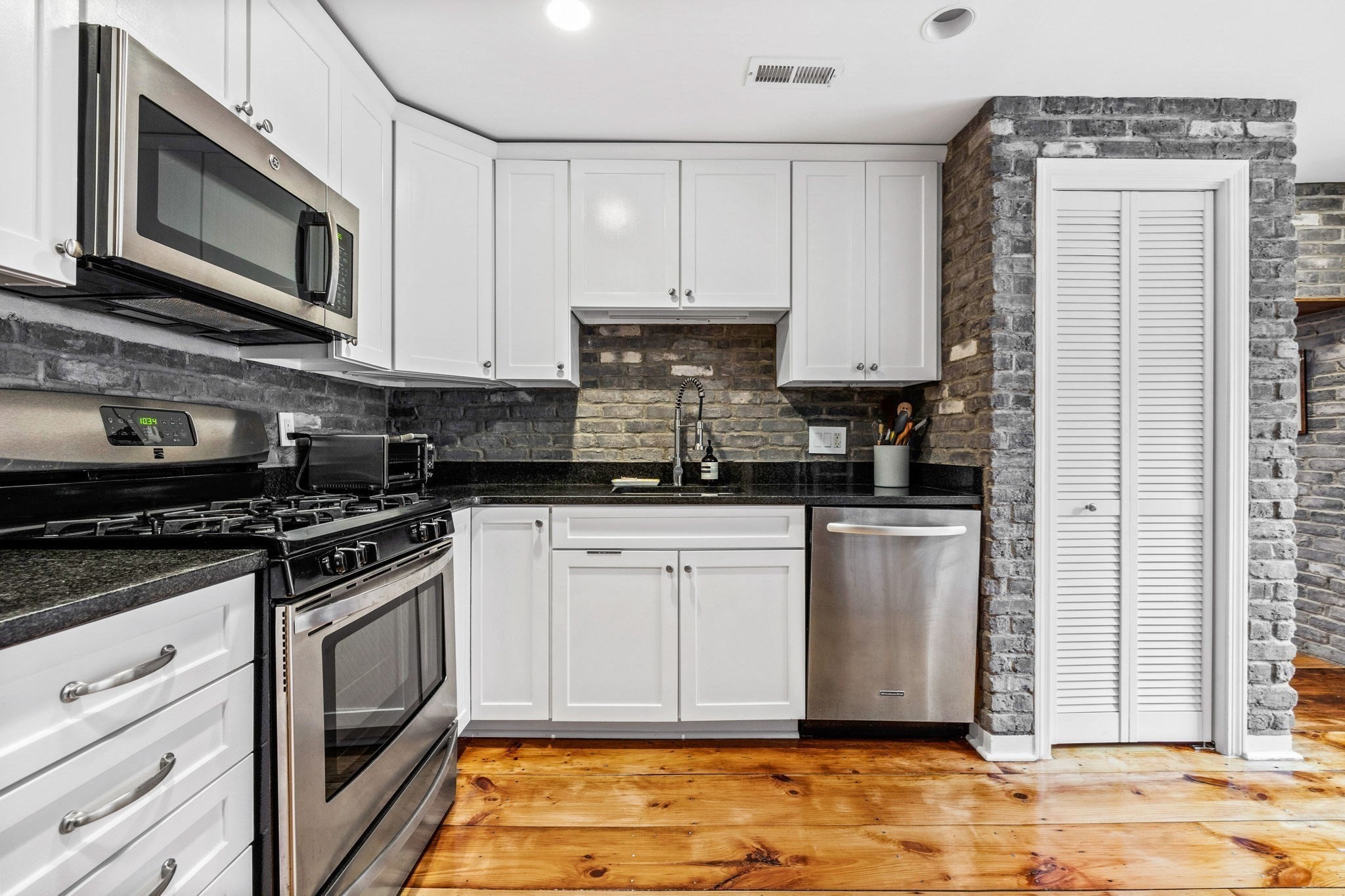 65 Pinckney St Unit 2, Beacon Hill, Boston, MA 02114 - Image 7