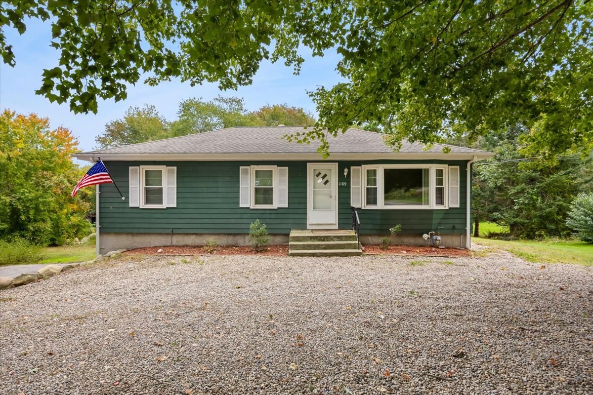 1189 Bark St, Swansea, MA 02777