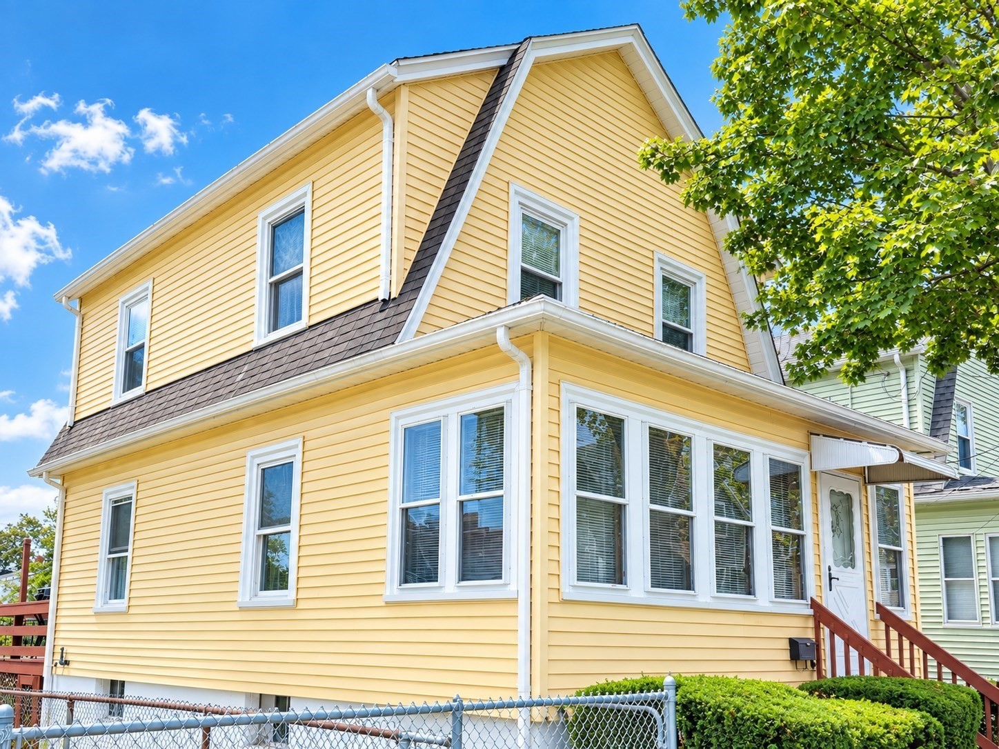 18 Clement Ave, Peabody, MA 01960
