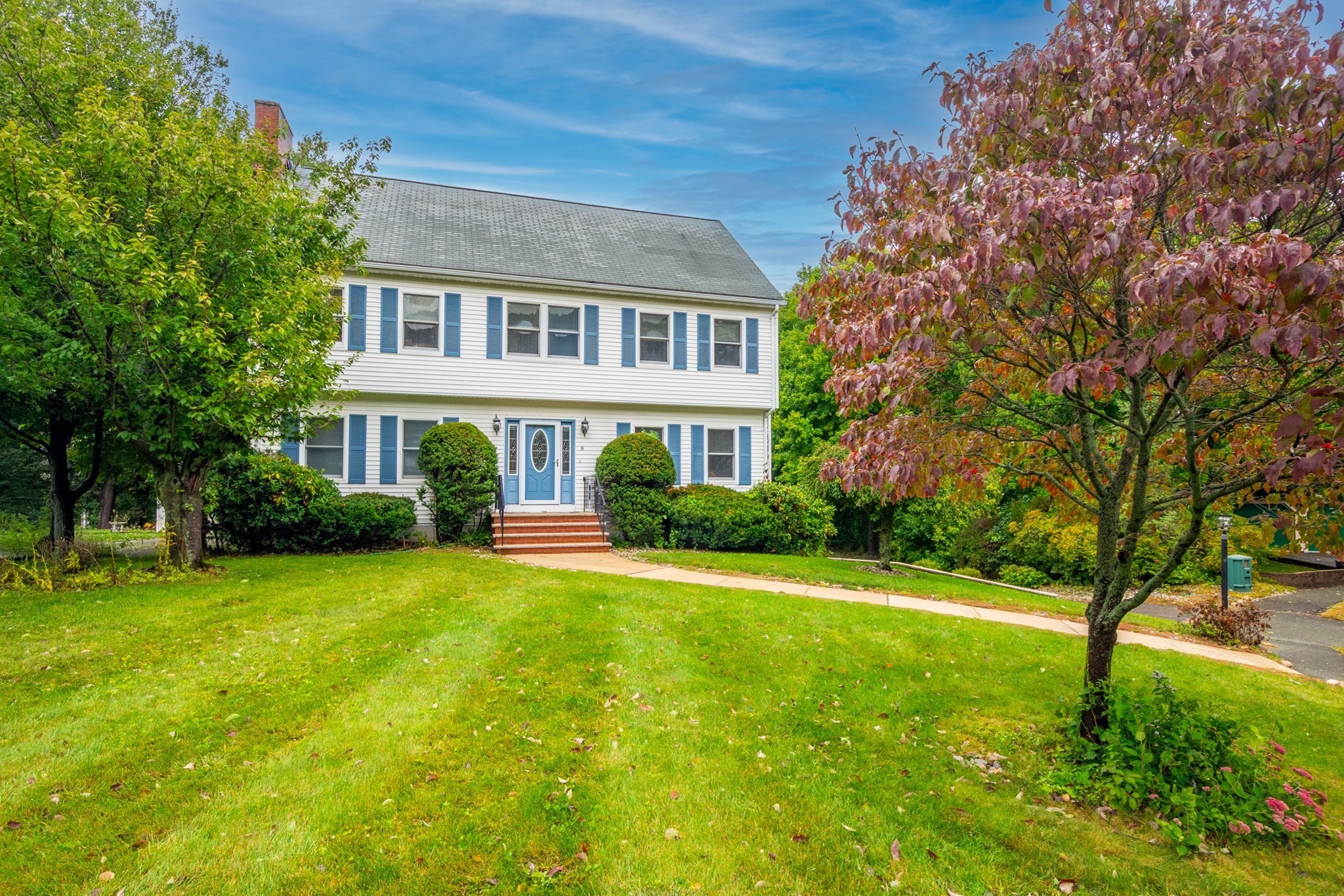 8 Otter Pond Road, Lynnfield, MA 01940