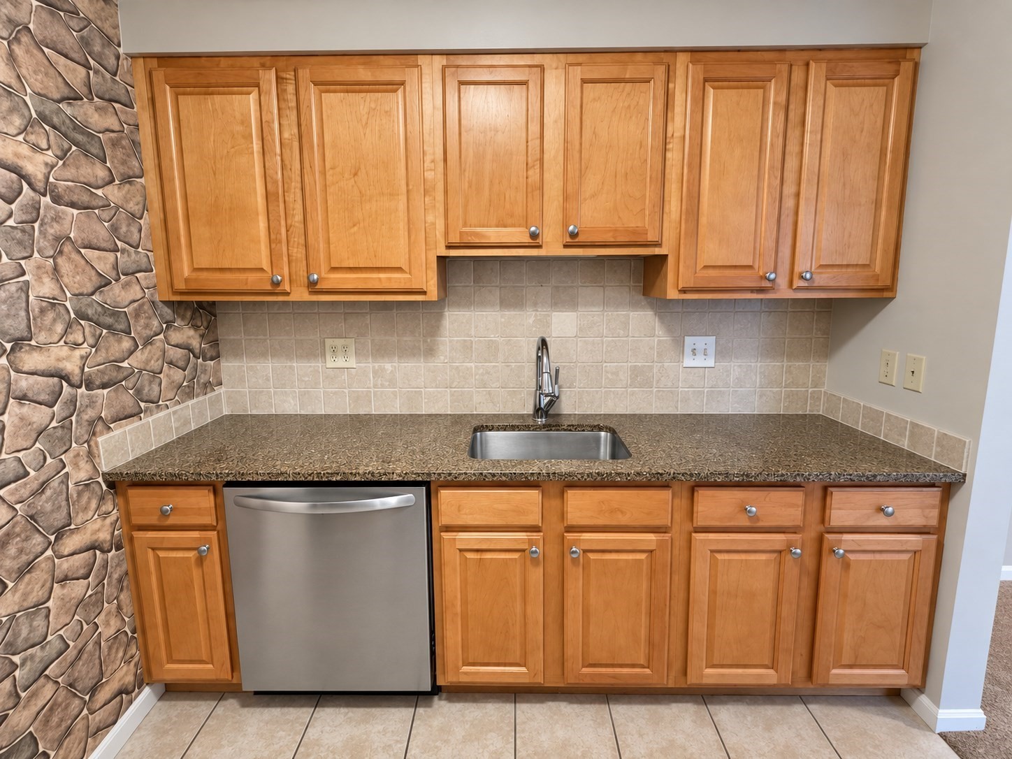 56 Townsend St Unit D27, Abington, MA 02351 - Image 2