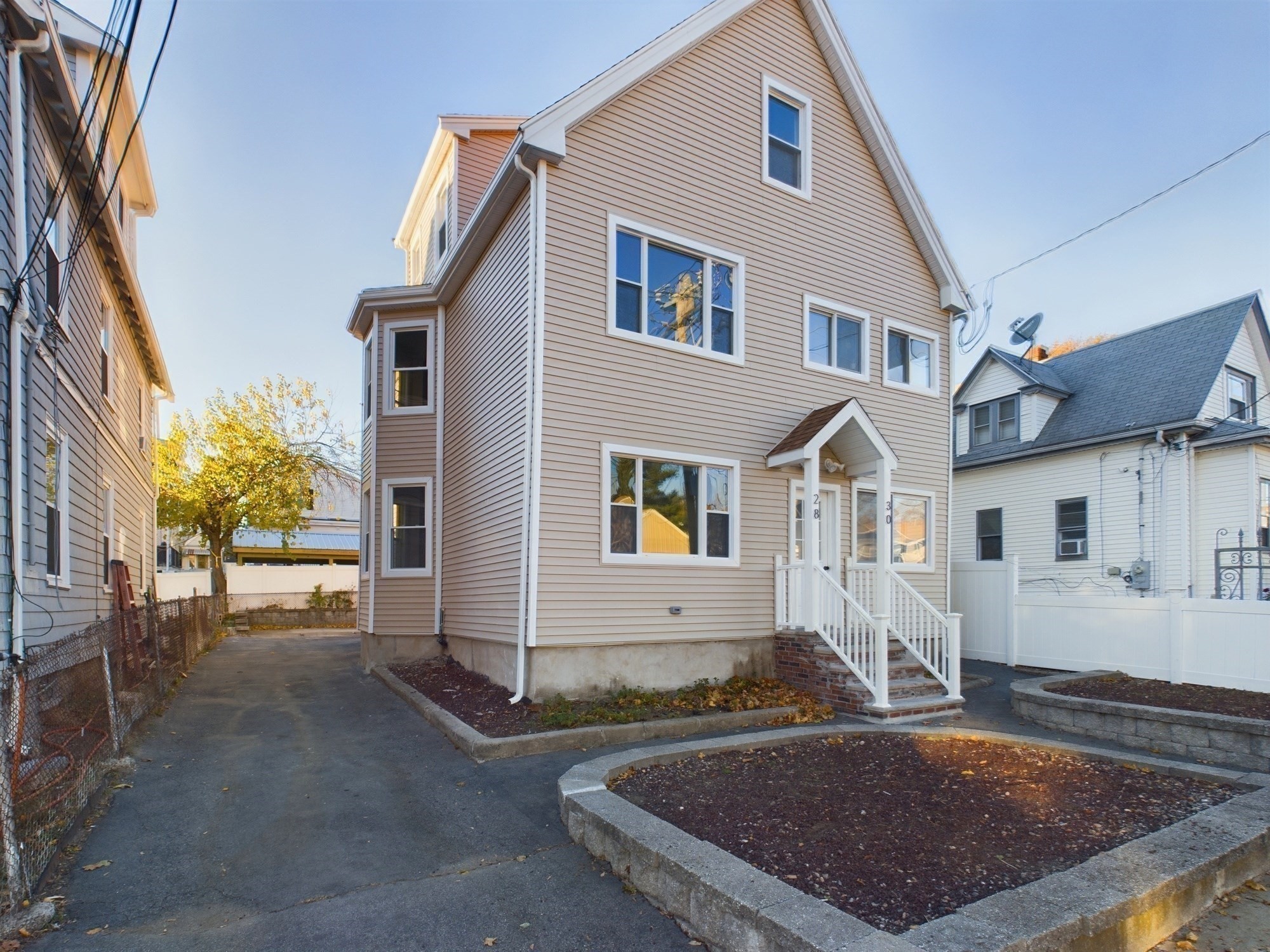 28 Furness St, Revere, MA 02151