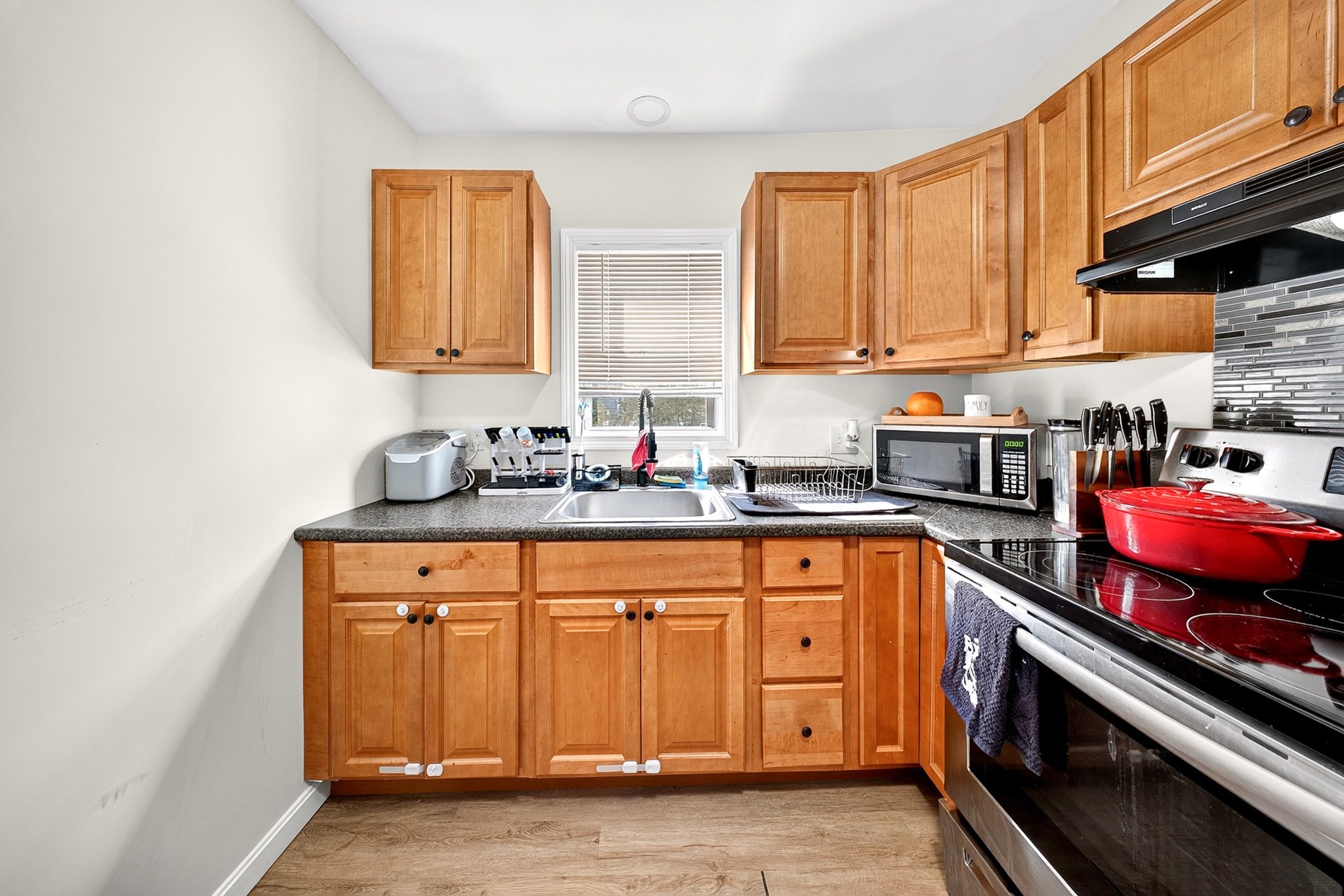 16 Murray St, Fall River, MA 02720 - Image 13