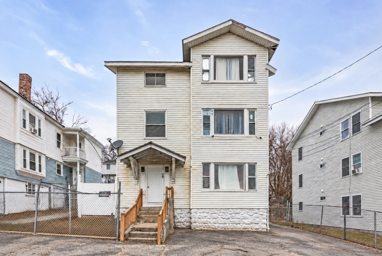 19 Oregon, Lawrence, MA 01841