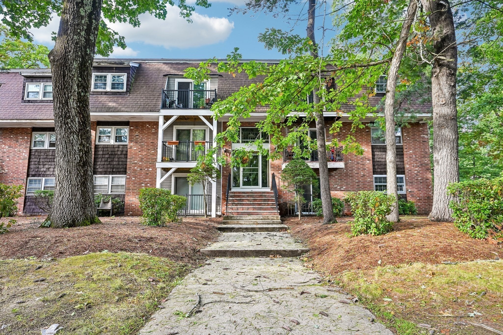 77 Ford St Unit A, Methuen, MA 01844