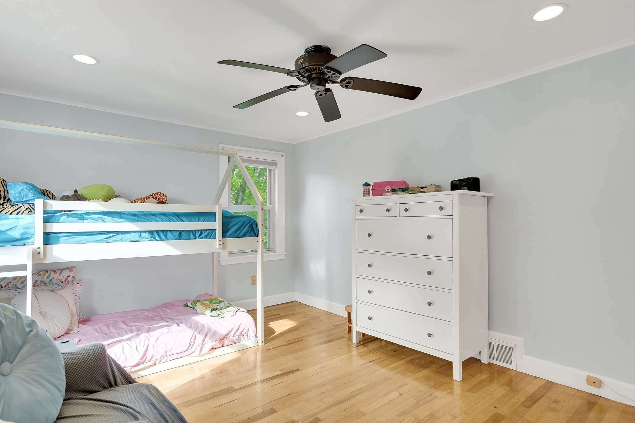 248 Warren, Waltham, MA 02453 - Image 32