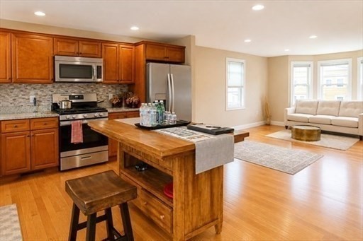 82 Franklin St Unit 82, Haverhill, MA 01830