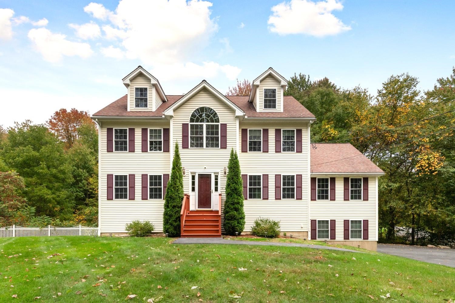 30 Lowe St, Tewksbury, MA 01876