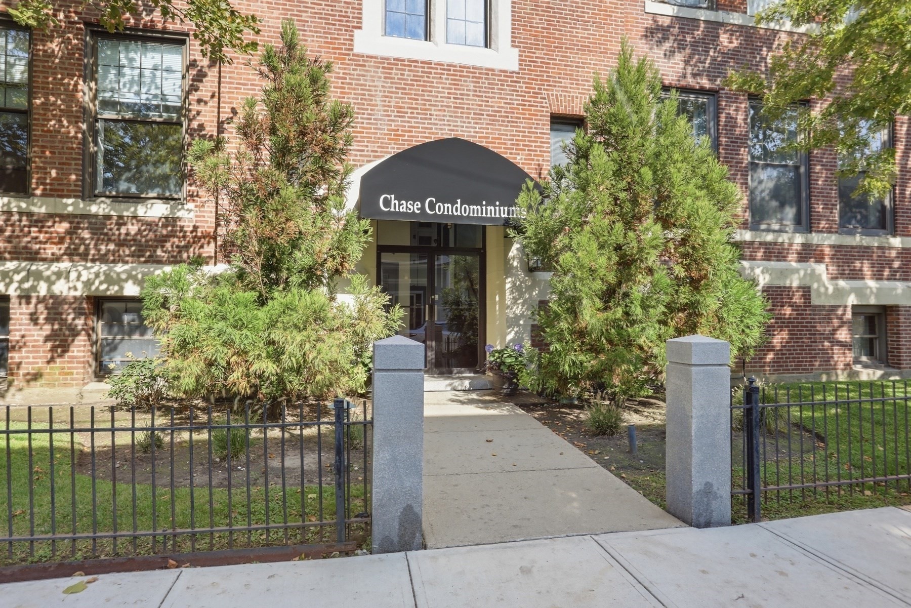 15 Ocean Unit 206, Winthrop, MA 02152