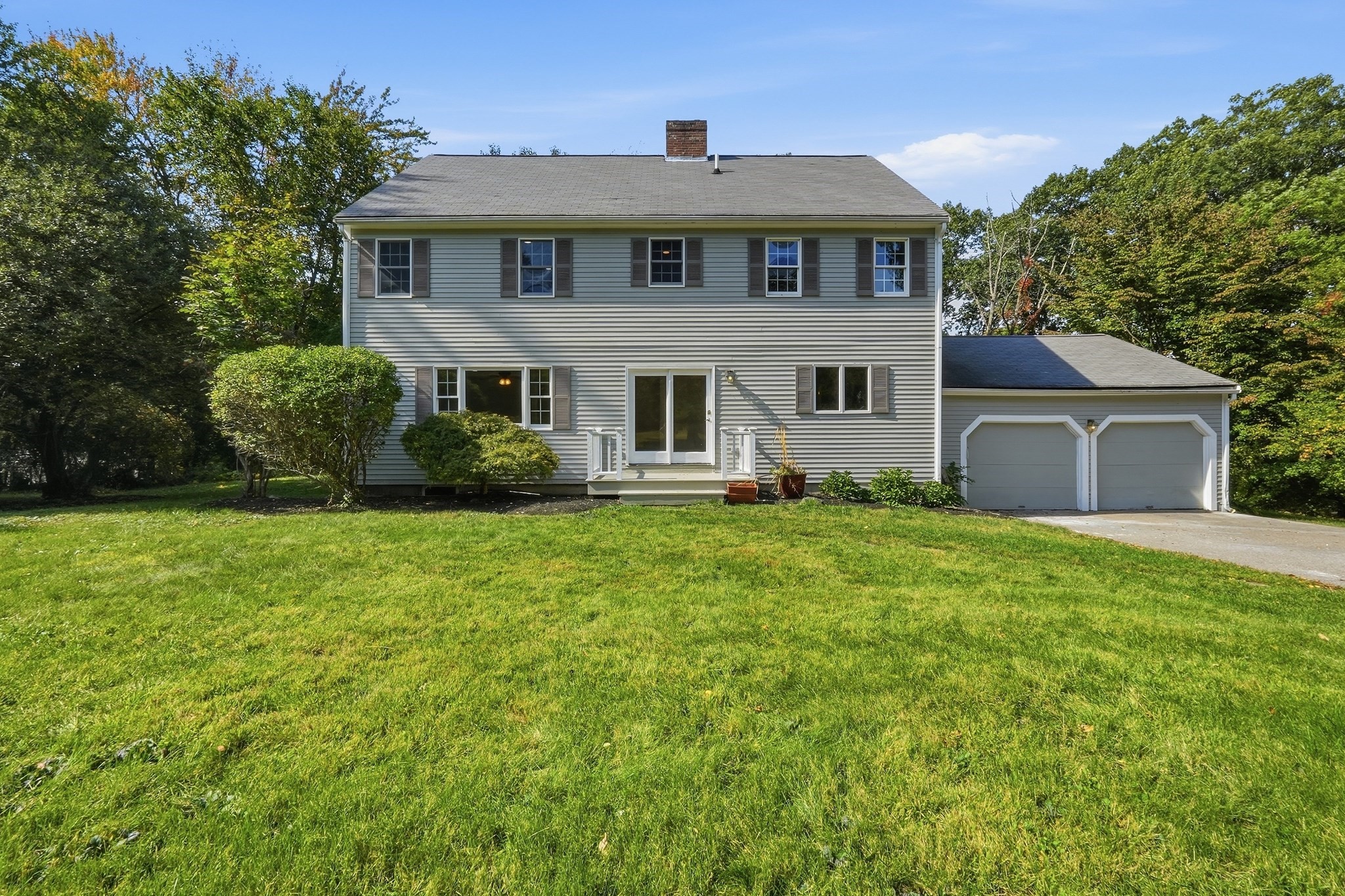 89 Brush Hill Rd, Sherborn, MA 01770