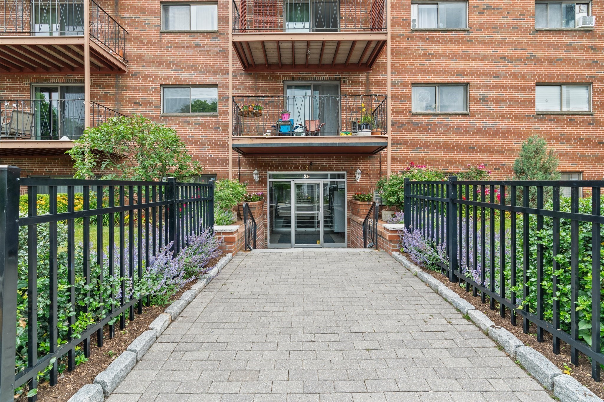 26 Waverly St Unit 209, Lower Allston, Boston, MA 02135