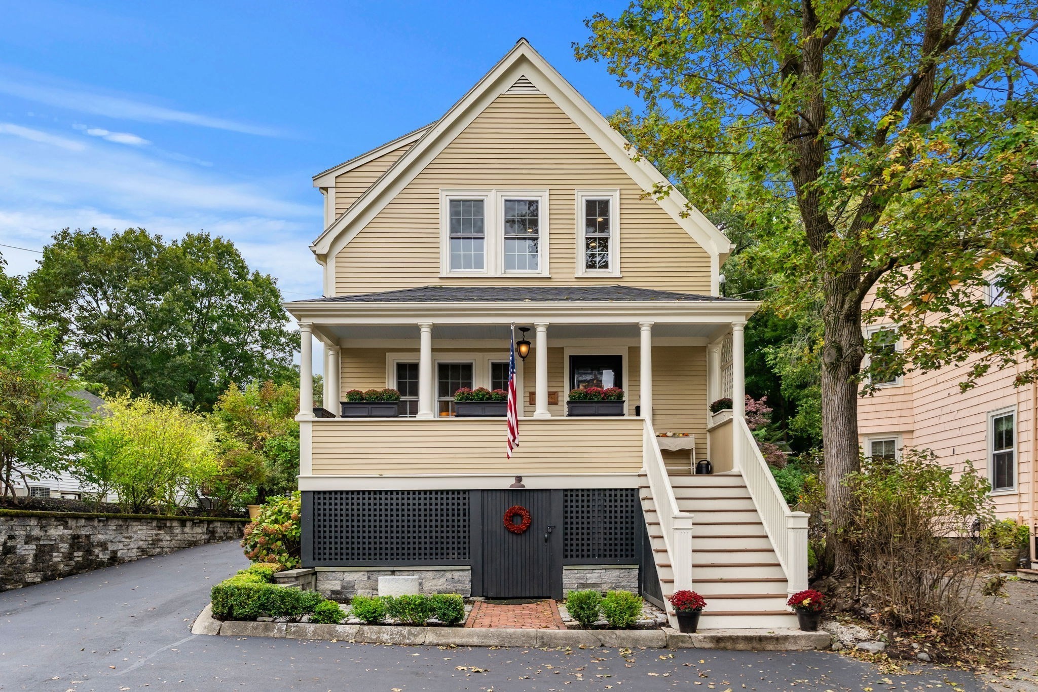 12 Capen St, Milton, MA 02186