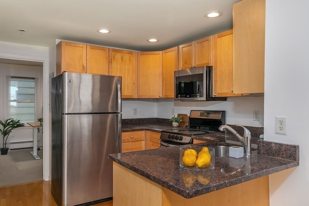 95 Second St Unit 3, Cambridge, MA 02141